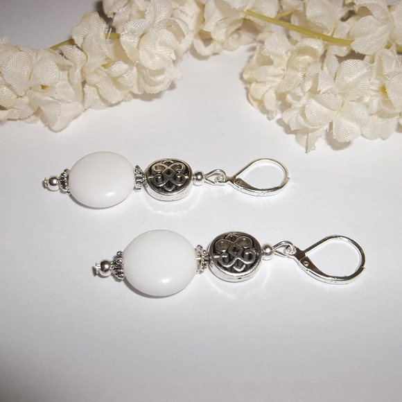 White & Silver Earring Set Beaded Handmade Celtic Knot Jewelry Dangle Drop 4578 - Picture 5 of 6